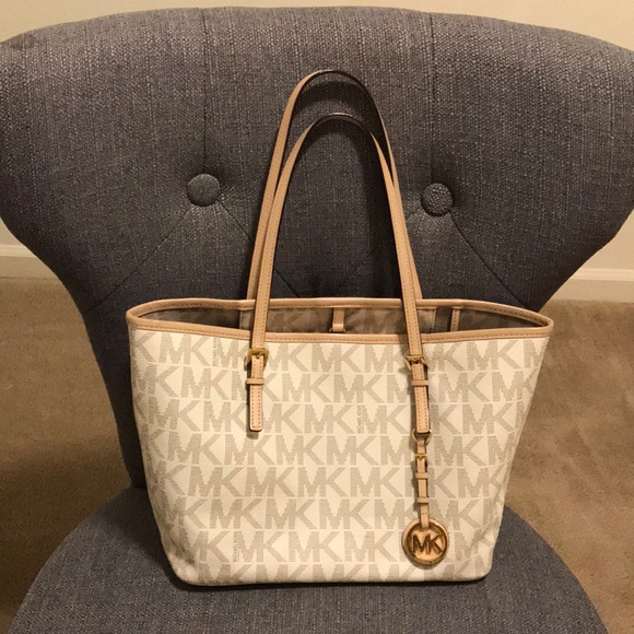 mk jet set tote vanilla